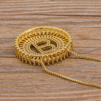 Colar de Letra Charm - Miss Bella Store - Miss Bella Store