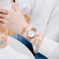 Relógio Feminino Luxury Premium + 3 Braceletes Grátis - Miss Bella Store - Miss Bella Store