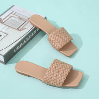 Sandália Rasteira Martinek - O Conforto e o Estilo que Você Merece - Miss Bella Store - Miss Bella Store