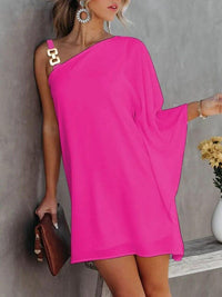 Vestido Feminino Alexia Curto com Manga única e Detalhe - Miss Bella Store - Miss Bella Store